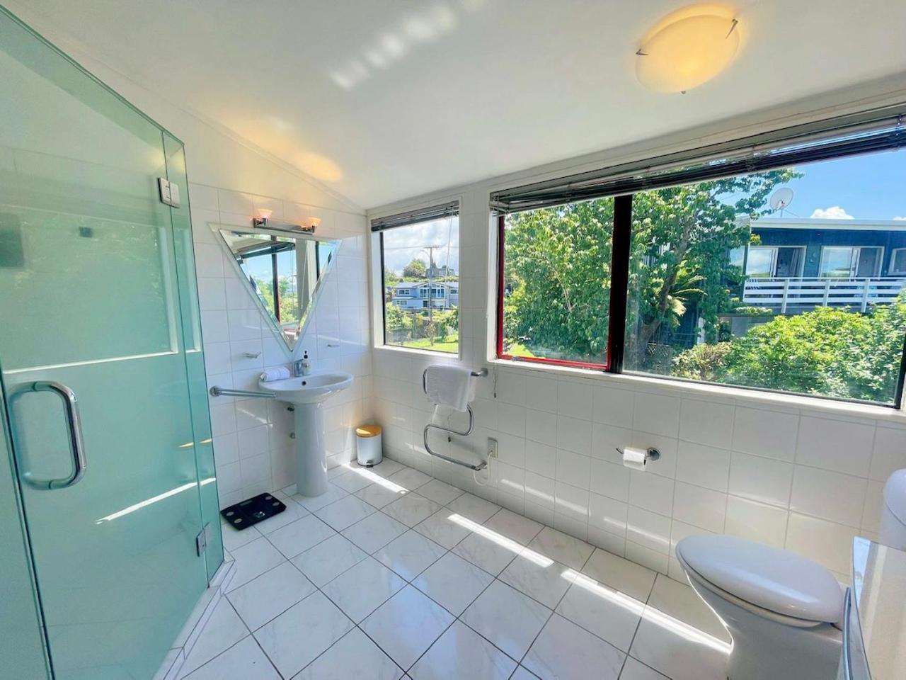 Premium Lake View Home Rotorua Luaran gambar